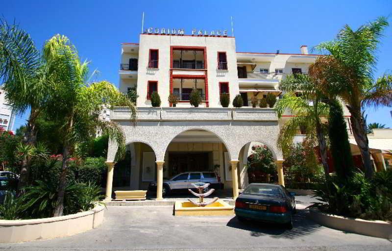 คูเรียม พาเลซ โฮเต็ล Hotel ลิมาซอล ภายนอก รูปภาพ